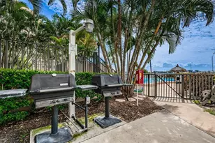 5200 Brittany Dr S, Saint Petersburg, FL 33715 - Photo 54