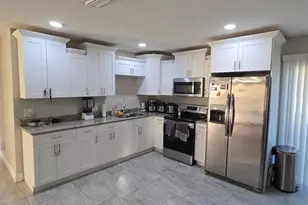 12546 Abbey Dr, Dade City, FL 33525 - Photo 8