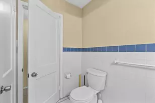 6900 9th Ave N, Saint Petersburg, FL 33710 - Photo 18