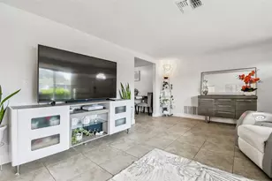 7519 Holly Lake Ln, New Port Richey, FL 34653 - Photo 8