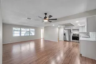 1995 Meadow Dr, Clearwater, FL 33763 - Photo 14