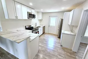 2911 26th St N, Saint Petersburg, FL 33713 - Photo 10