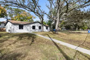 1220 E 142nd Ave, Tampa, FL 33613 - Photo 4