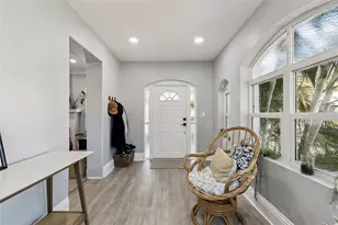1120 17th Ave N, Saint Petersburg, FL 33704 - Photo 6