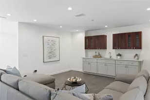 5173 Horseshoe Pl, Saint Petersburg, FL 33703 - Photo 22