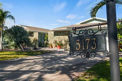 5173 Horseshoe Place, Saint Petersburg, FL 33703 - Photo 6