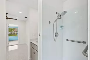 5173 Horseshoe Pl, Saint Petersburg, FL 33703 - Photo 38