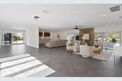 5173 Horseshoe Place, Saint Petersburg, FL 33703 - Photo 18