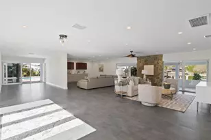 5173 Horseshoe Pl, Saint Petersburg, FL 33703 - Photo 18