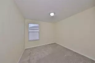 510 Laguna Mill Dr, Ruskin, FL 33570 - Photo 14