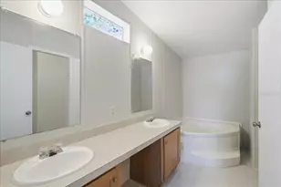 12101 Glen Hill Dr, Riverview, FL 33569 - Photo 32
