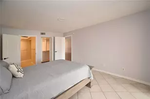 4770 Brittany Dr S, Saint Petersburg, FL 33715 - Photo 8