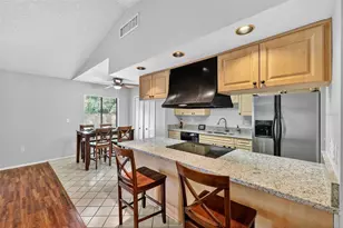 105 Lotus Cir, Safety Harbor, FL 34695 - Photo 8