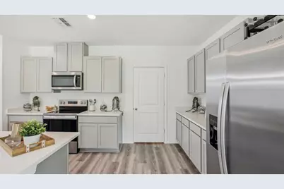 7347 Flint Creek Drive, Land O Lakes, FL 34638 - Photo 12