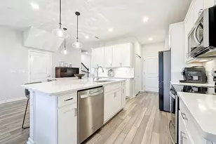 373 Sandbar Ave NE, Saint Petersburg, FL 33716 - Photo 12