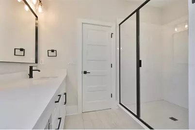 3223 W Paxton Avenue, Tampa, FL 33611 - Photo 44