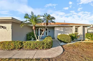 703 Ojai Ave, Sun City Center, FL 33573 - Photo 2