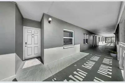 7321 Central Avenue #307, Saint Petersburg, FL 33710 - Photo 2