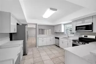 114 Barkfield St, Brandon, FL 33511 - Photo 16