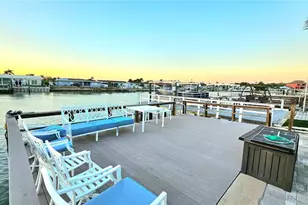 517 Boca Ciega Point Blvd N, Saint Petersburg, FL 33708 - Photo 32