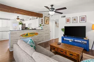 1018 55th Ave N, Saint Petersburg, FL 33703 - Photo 2