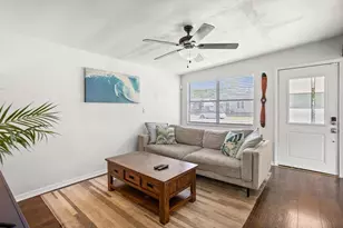 1018 55th Ave N, Saint Petersburg, FL 33703 - Photo 6
