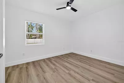 2231 Lamparilla Way S, Saint Petersburg, FL 33712 - Photo 16