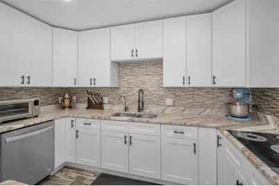 557 77th Avenue, Saint Pete Beach, FL 33706 - Photo 2