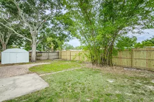 7601 32nd Ave N, Saint Petersburg, FL 33710 - Photo 14