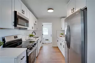 4818 68th St N, Saint Petersburg, FL 33709 - Photo 8