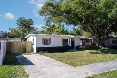 4818 68th Street N, Saint Petersburg, FL 33709 - Photo 2