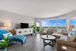 670 Island Way, Clearwater Beach, FL 33767 - Photo 4