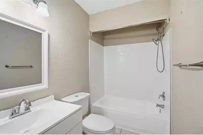 16545 Lake Brigadoon Circle, Tampa, FL 33618 - Photo 20