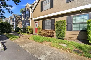 16545 Lake Brigadoon Cir, Tampa, FL 33618 - Photo 2