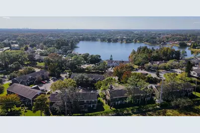 16545 Lake Brigadoon Circle, Tampa, FL 33618 - Photo 38