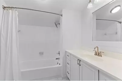 3010 W Grovewood Court #D, Tampa, FL 33629 - Photo 14