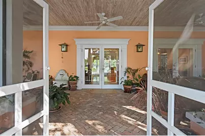 1501 75th Circle NE, Saint Petersburg, FL 33702 - Photo 8