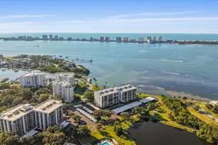 100 Oakmont Ln, Belleair, FL 33756 - Photo 38