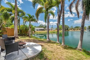 3558 65th Ave Cir E, Sarasota, FL 34243 - Photo 30