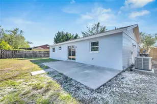 527 Fox Run Trail, Apollo Beach, FL 33572 - Photo 4