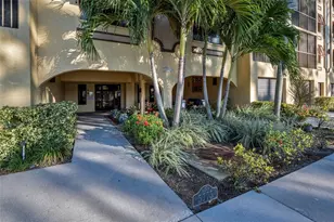 5775 Park St N, Saint Petersburg, FL 33709 - Photo 6