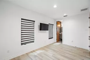 2500 4th Ave S, Saint Petersburg, FL 33712 - Photo 44