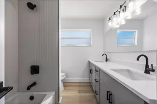 1200 80th St S, Saint Petersburg, FL 33707 - Photo 30