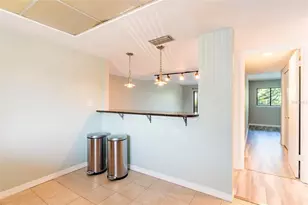 735 S Village Dr N, Saint Petersburg, FL 33716 - Photo 8