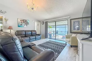 9214 Roundwood Ct, Tampa, FL 33615 - Photo 10