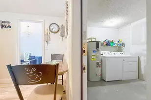 9214 Roundwood Ct, Tampa, FL 33615 - Photo 16