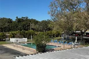 9851 113th St N, Seminole, FL 33778 - Photo 18