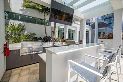 100 1st Avenue N #1804, Saint Petersburg, FL 33701 - Photo 56