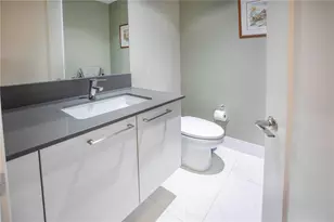 100 1st Ave N, Saint Petersburg, FL 33701 - Photo 18