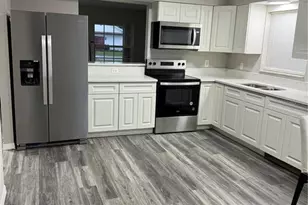 37209 Lock St, Dade City, FL 33523 - Photo 6